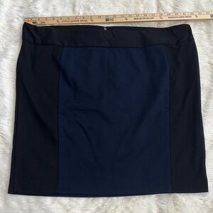 Lane Bryant 28W Black and Navy Skirt NWOT